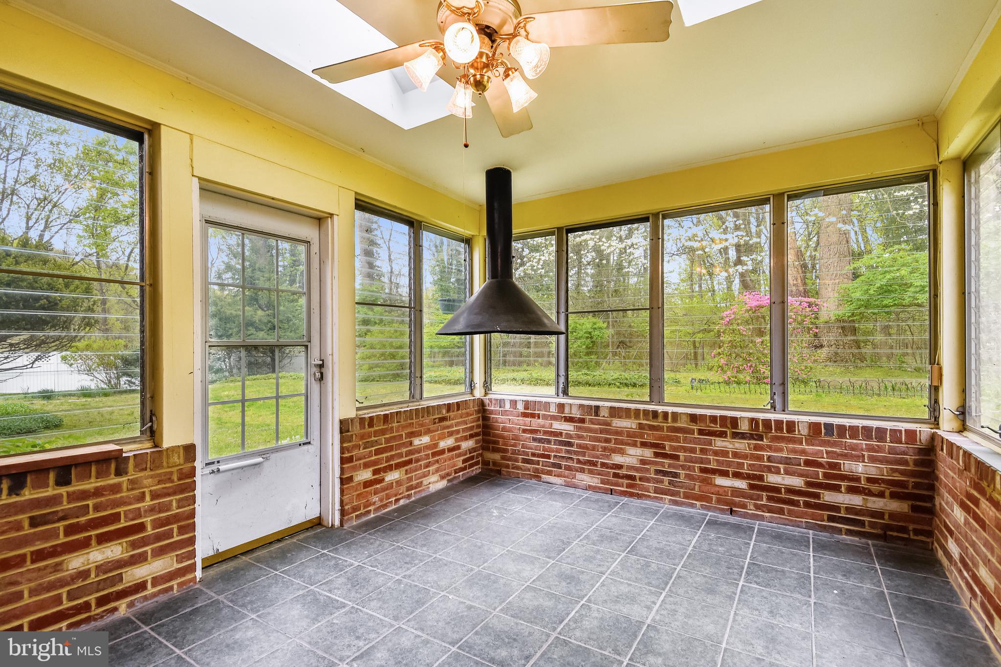 7712 Groton Road Bethesda, MD 20817 - Photo 9 of 35