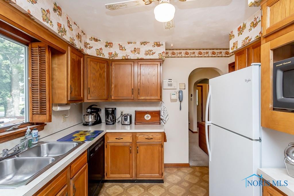 1034 Schmidlin Road Oregon, OH 43616 - Photo 21 of 46 Gallery Image 21