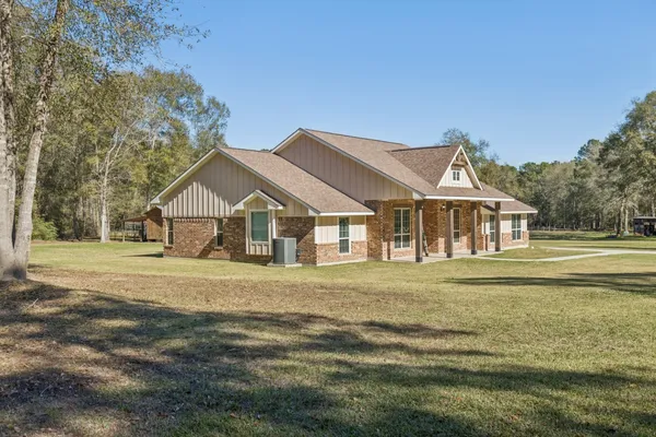 $780,000 | 118 Roosevelt Drive, Shepherd, TX 77371