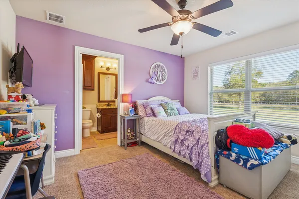 $780,000 | 118 Roosevelt Drive, Shepherd, TX 77371