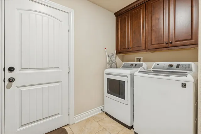 $790,000 | 118 Roosevelt Drive, Shepherd, TX 77371