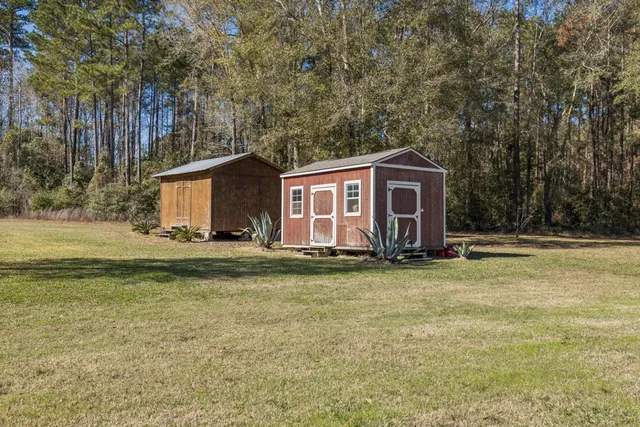 $790,000 | 118 Roosevelt Drive, Shepherd, TX 77371