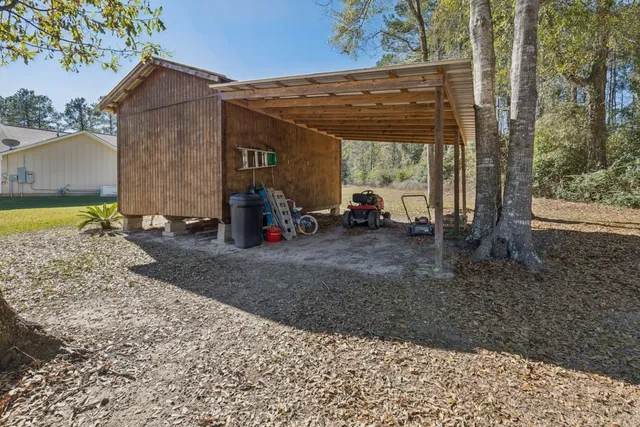 $790,000 | 118 Roosevelt Drive, Shepherd, TX 77371