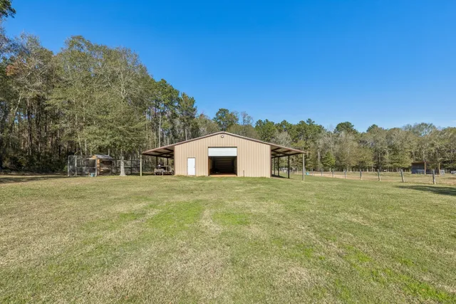 $790,000 | 118 Roosevelt Drive, Shepherd, TX 77371