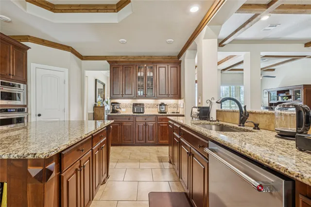 $790,000 | 118 Roosevelt Drive, Shepherd, TX 77371