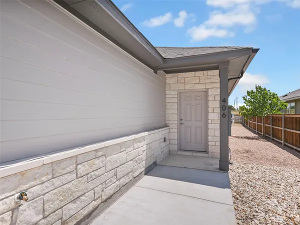 $2,000 | 406 Parkline Drive, Georgetown, TX 78626