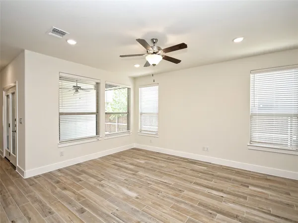 $2,000 | 406 Parkline Drive, Georgetown, TX 78626