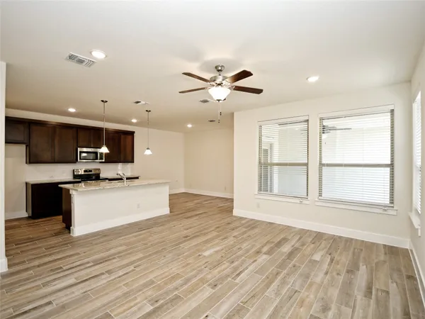 $2,000 | 406 Parkline Drive, Georgetown, TX 78626