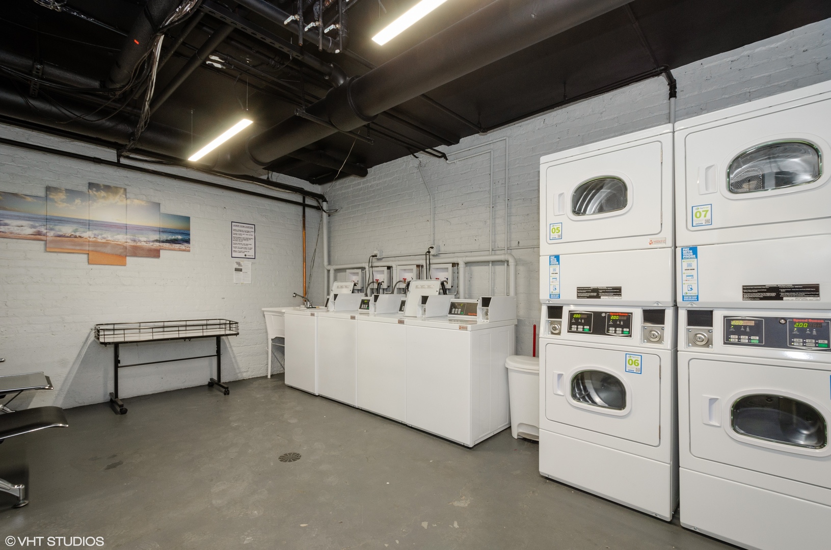 1904 West Morse Avenue, Unit 1 Chicago, IL 60626 - Photo 15 of 15 a utility room with dryer and washer