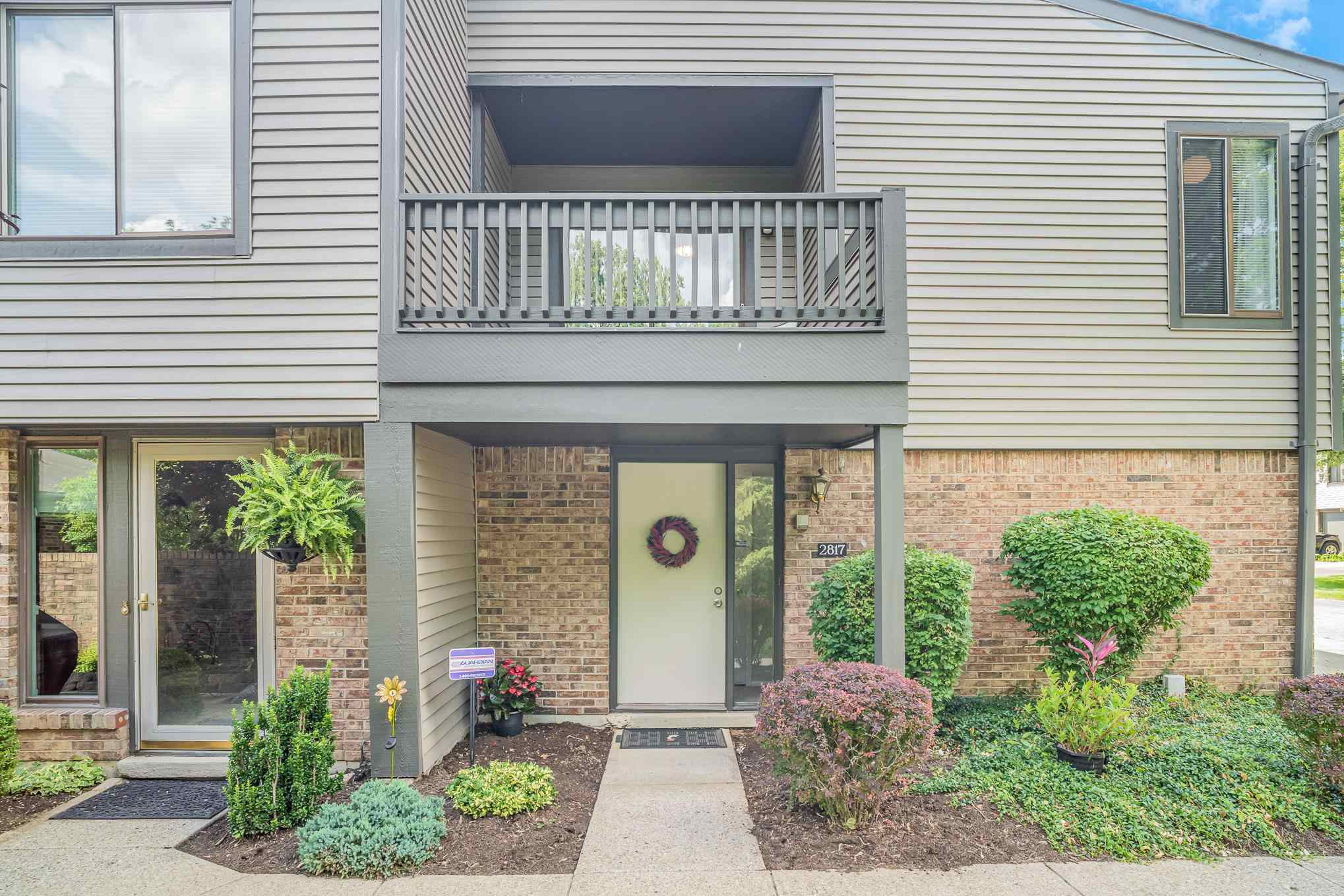 2817 Paddock Lane Fort Mitchell, KY 41017 - Photo 1 of 24