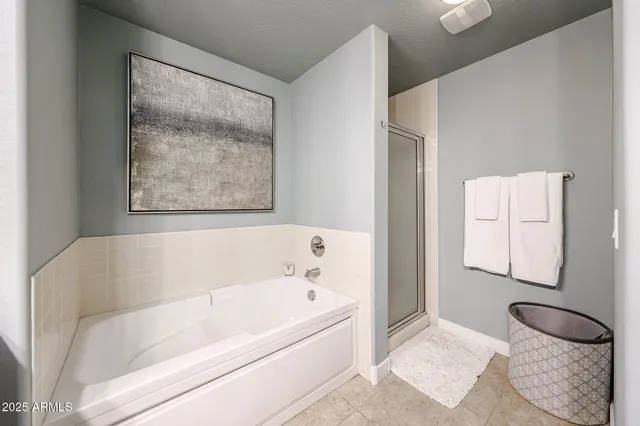 $544,000 | 5450 East Deer Valley Drive, Unit 1186, Phoenix, AZ 85054