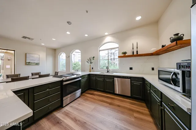 $544,000 | 5450 East Deer Valley Drive, Unit 1186, Phoenix, AZ 85054