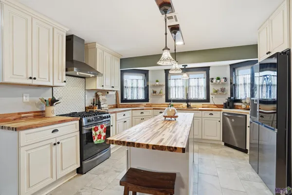 $310,000 | 307 Wayside Drive, Houma, LA 70360