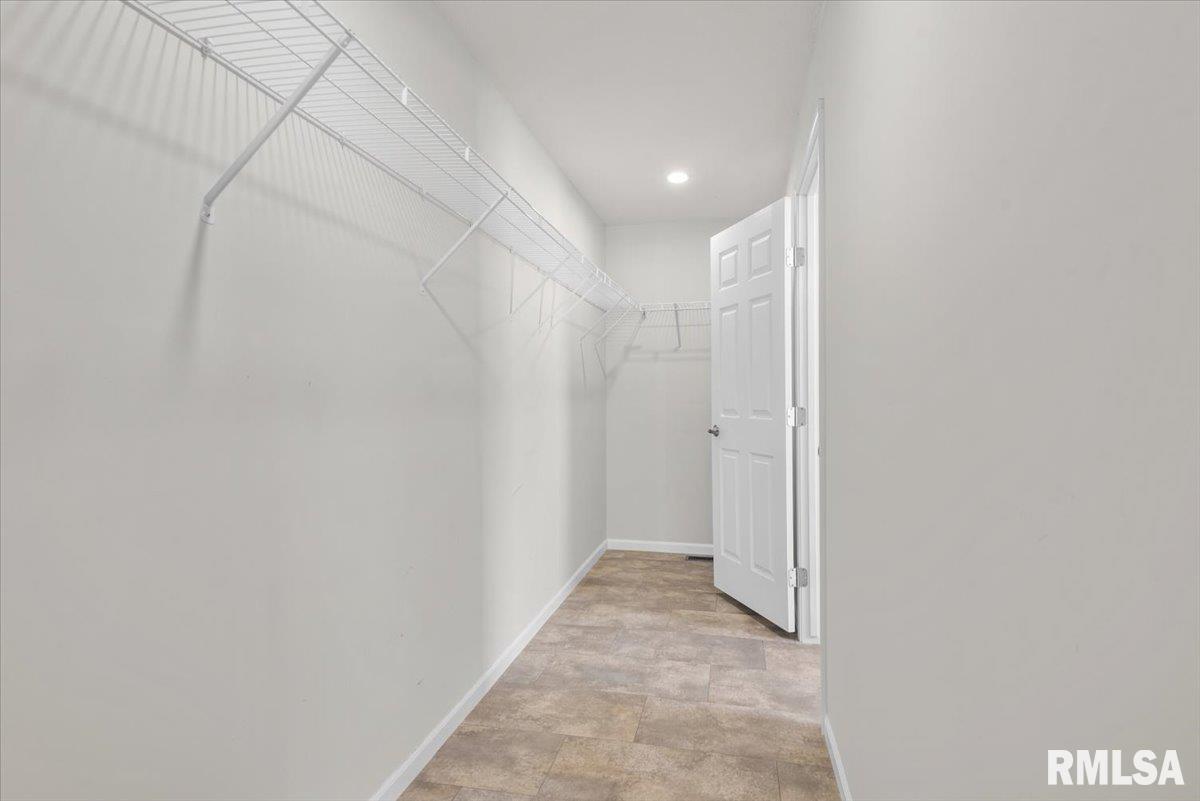 2800 Vía Rosso, Unit 631 Springfield, IL 62703 - Photo 24 of 39