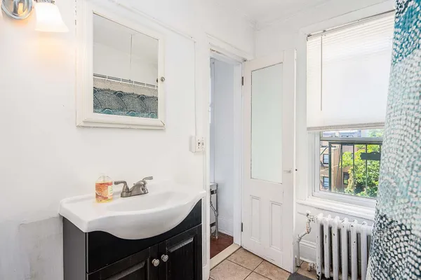 $2,700 | 710 Bloomfield Street, Unit 3, Hoboken, NJ 07030
