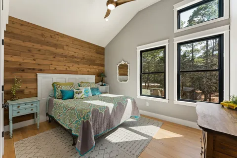 $850,000 | 120 Sage Cove, Bastrop, TX 78602