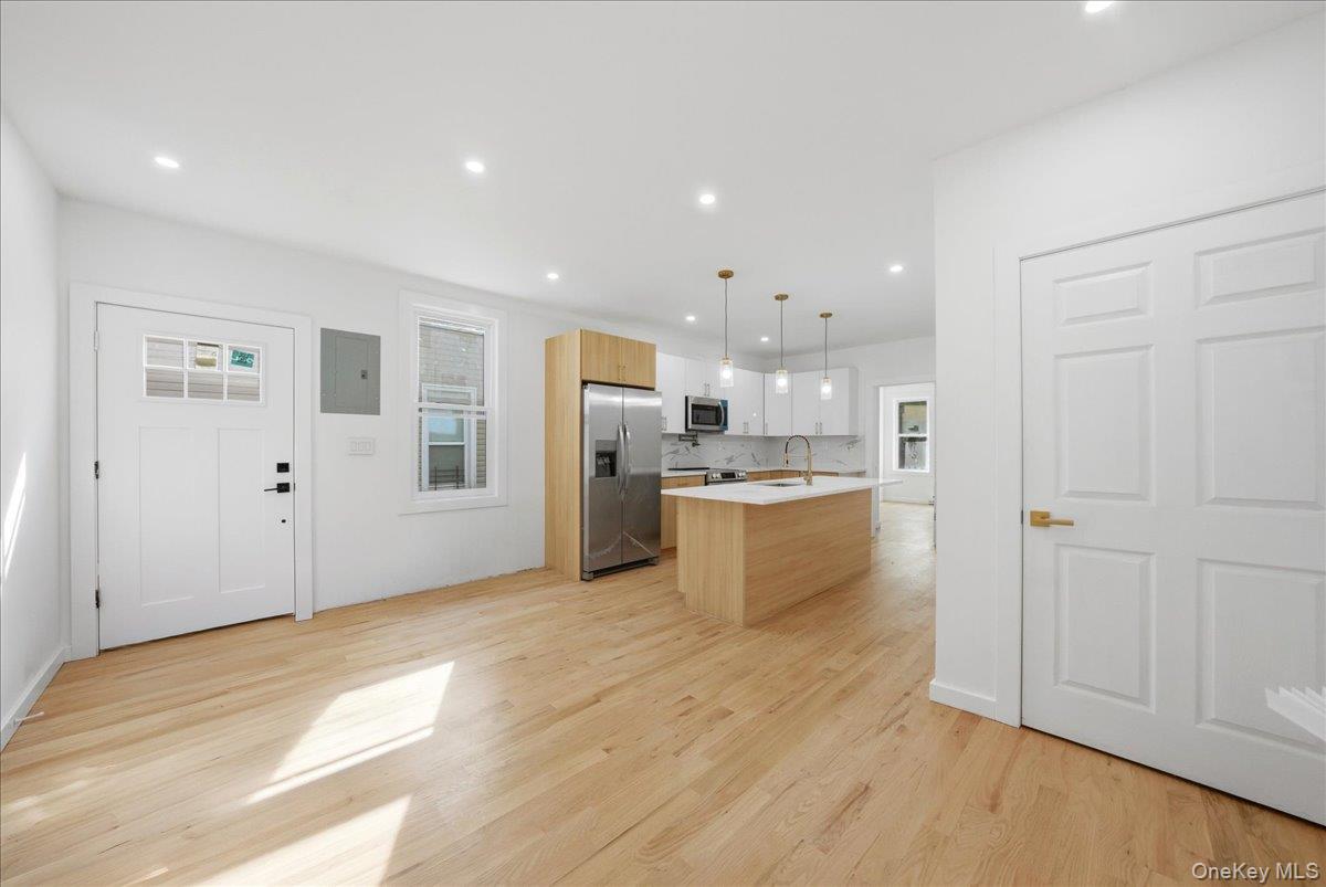2407 Butler Place Bronx, NY 10461 - Photo 36 of 39