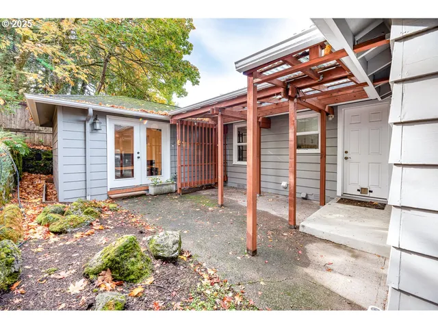 $580,000 | 2575 Chula Vista Boulevard, Eugene, OR 97403