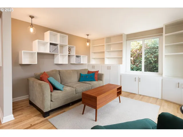 $580,000 | 2575 Chula Vista Boulevard, Eugene, OR 97403