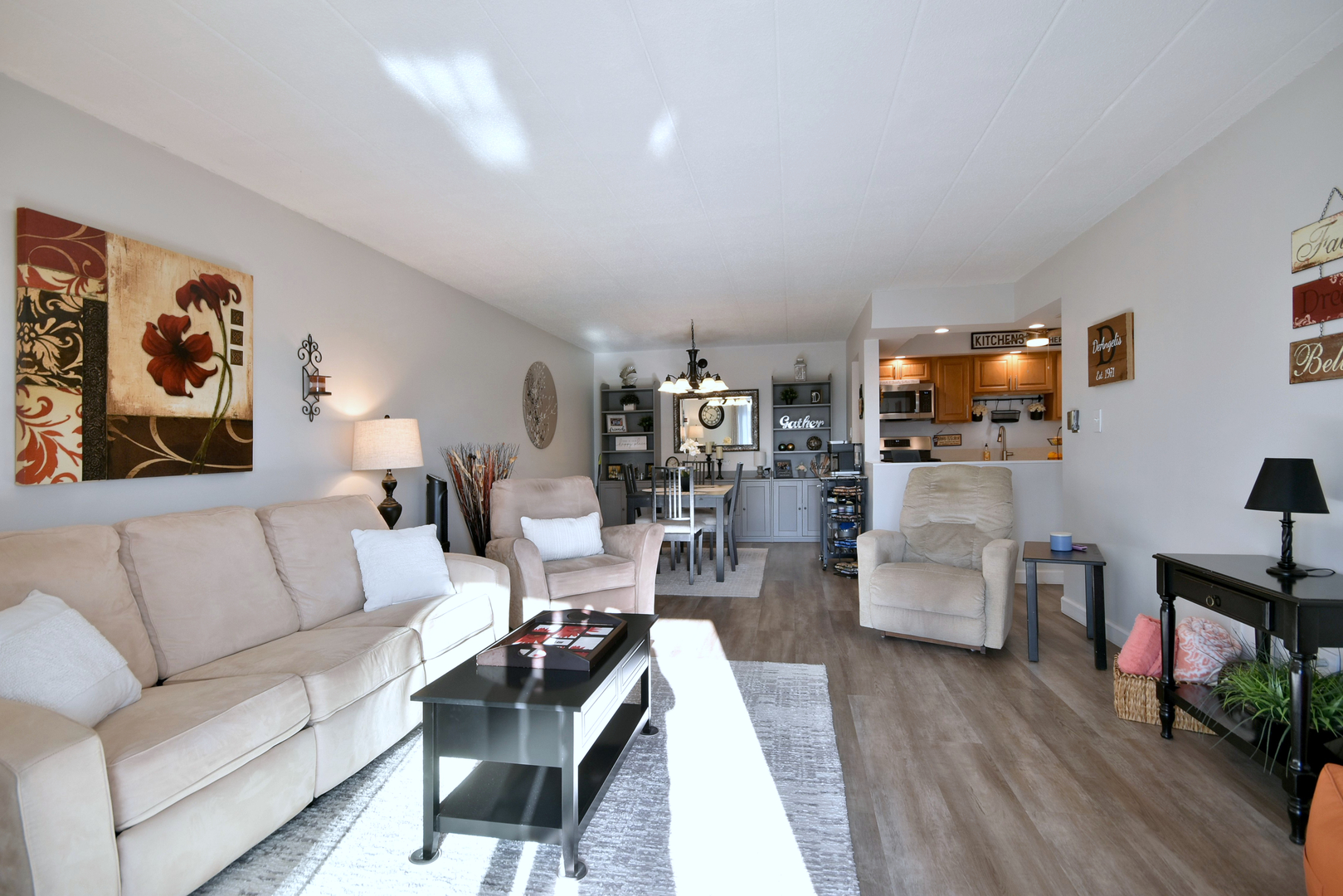 100 West Butterfield Road, Unit 305N Elmhurst, IL 60126 - Photo 3 of 22 Gallery Image 3