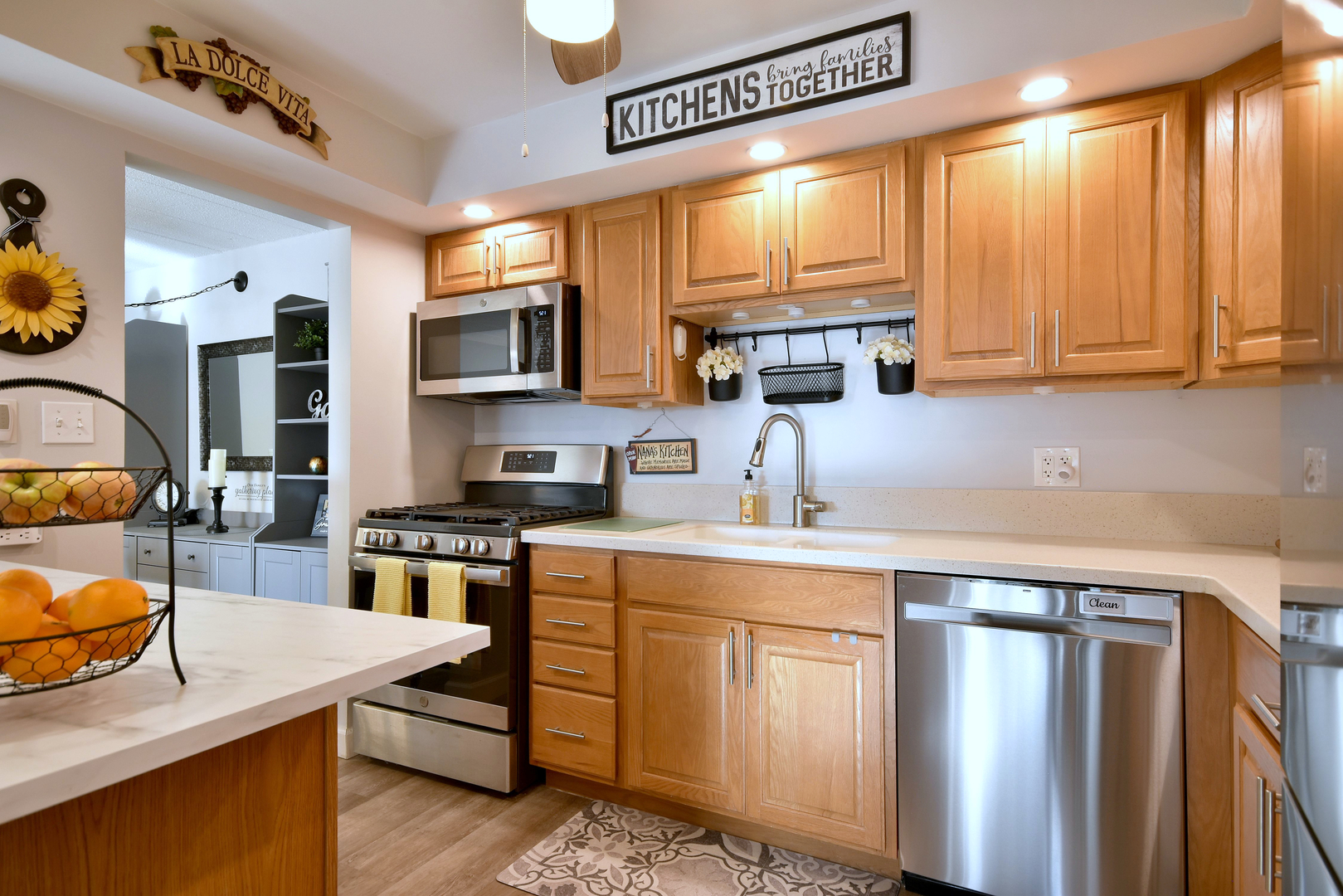 100 West Butterfield Road, Unit 305N Elmhurst, IL 60126 - Photo 7 of 22 Gallery Image 7