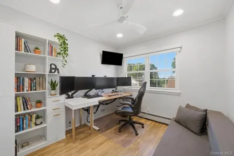 $900,000 | 29 Montrose Road, Yonkers, NY 10710