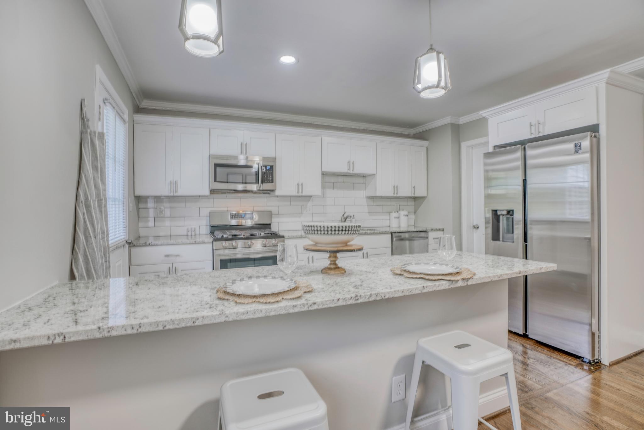 5621 Arnhem Road Baltimore, MD 21206 - Photo 14 of 62 Kitchen / Island