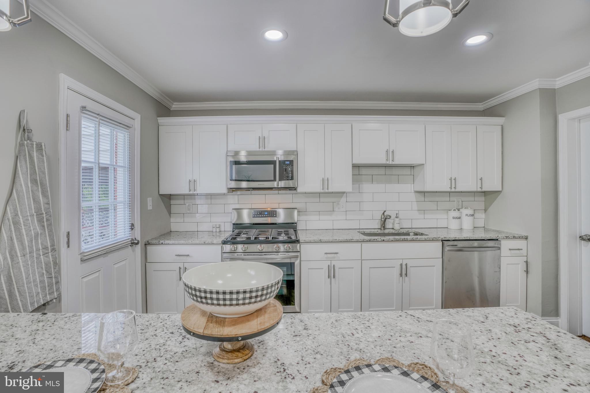 5621 Arnhem Road Baltimore, MD 21206 - Photo 15 of 62 Kitchen