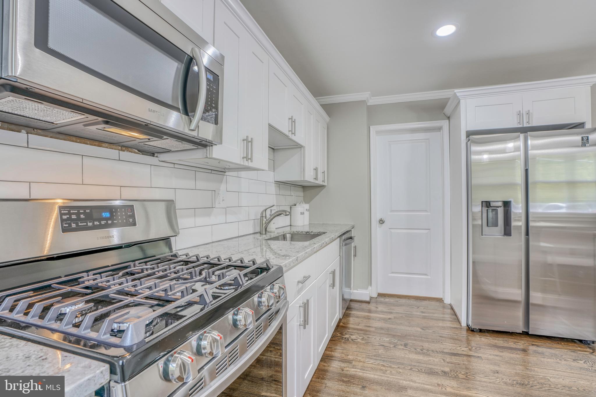 5621 Arnhem Road Baltimore, MD 21206 - Photo 22 of 62 Kitchen