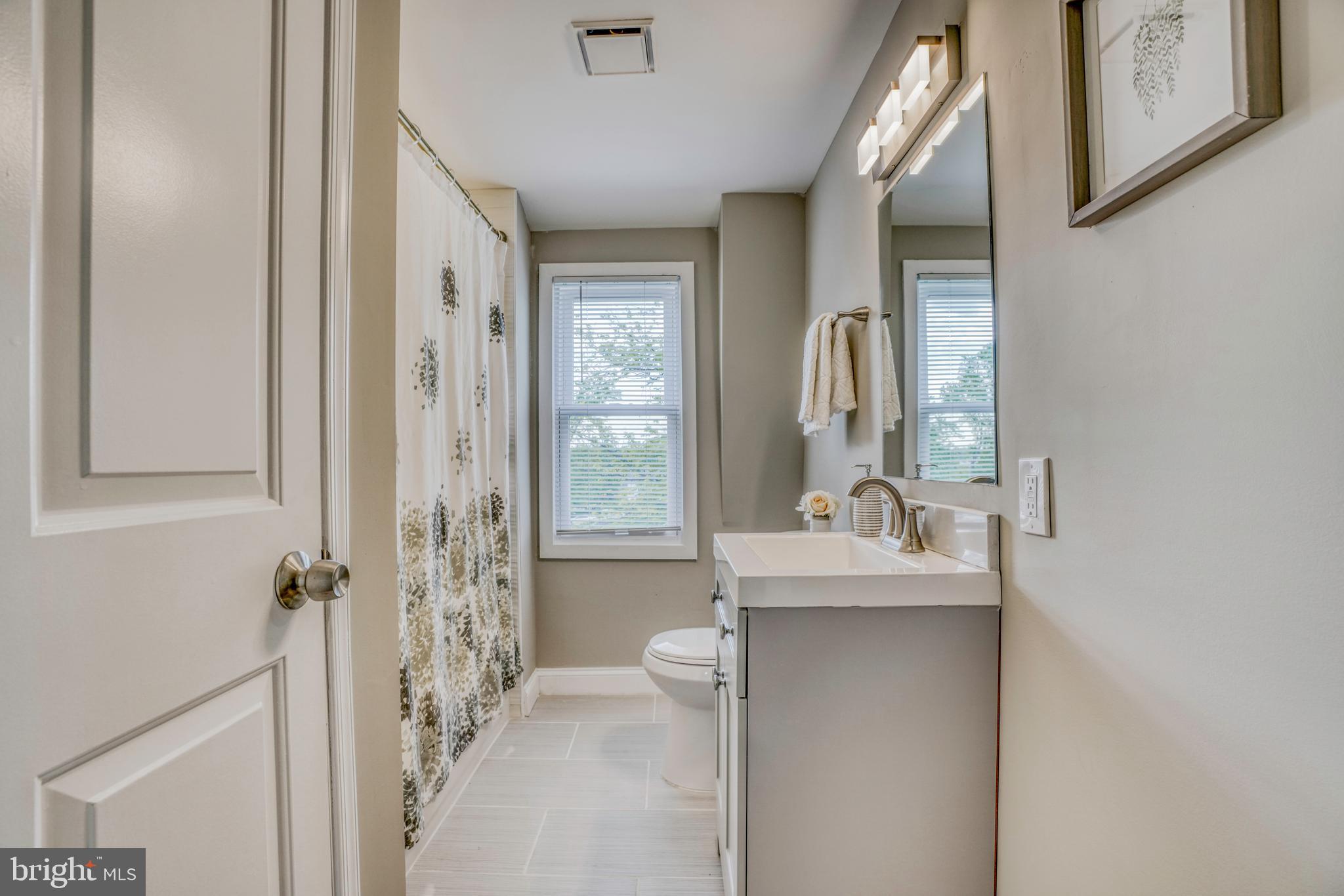 5621 Arnhem Road Baltimore, MD 21206 - Photo 51 of 62 Bathroom