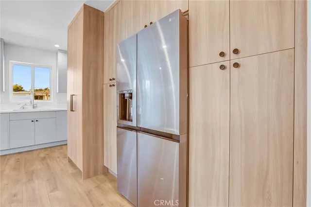 a view of house with backyard