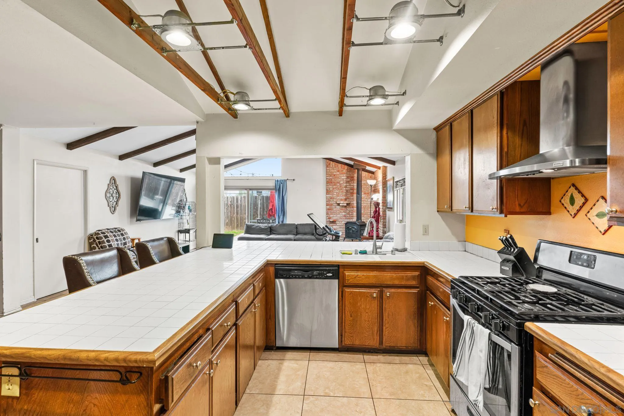 1460 Brook Road San Marcos, CA 92069 - Photo 7 of 18