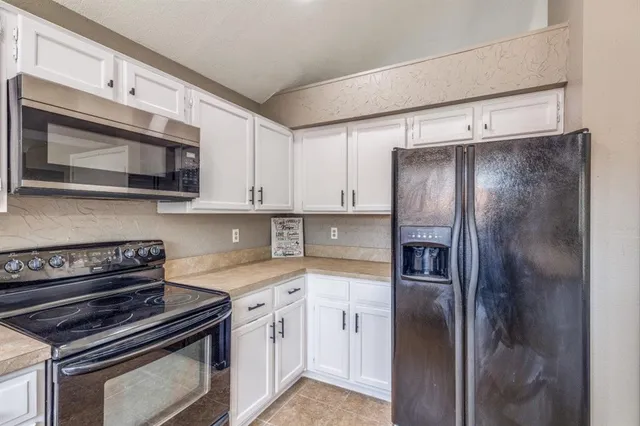 $270,000 | 2600 Echo Point Drive, Fort Worth, TX 76123