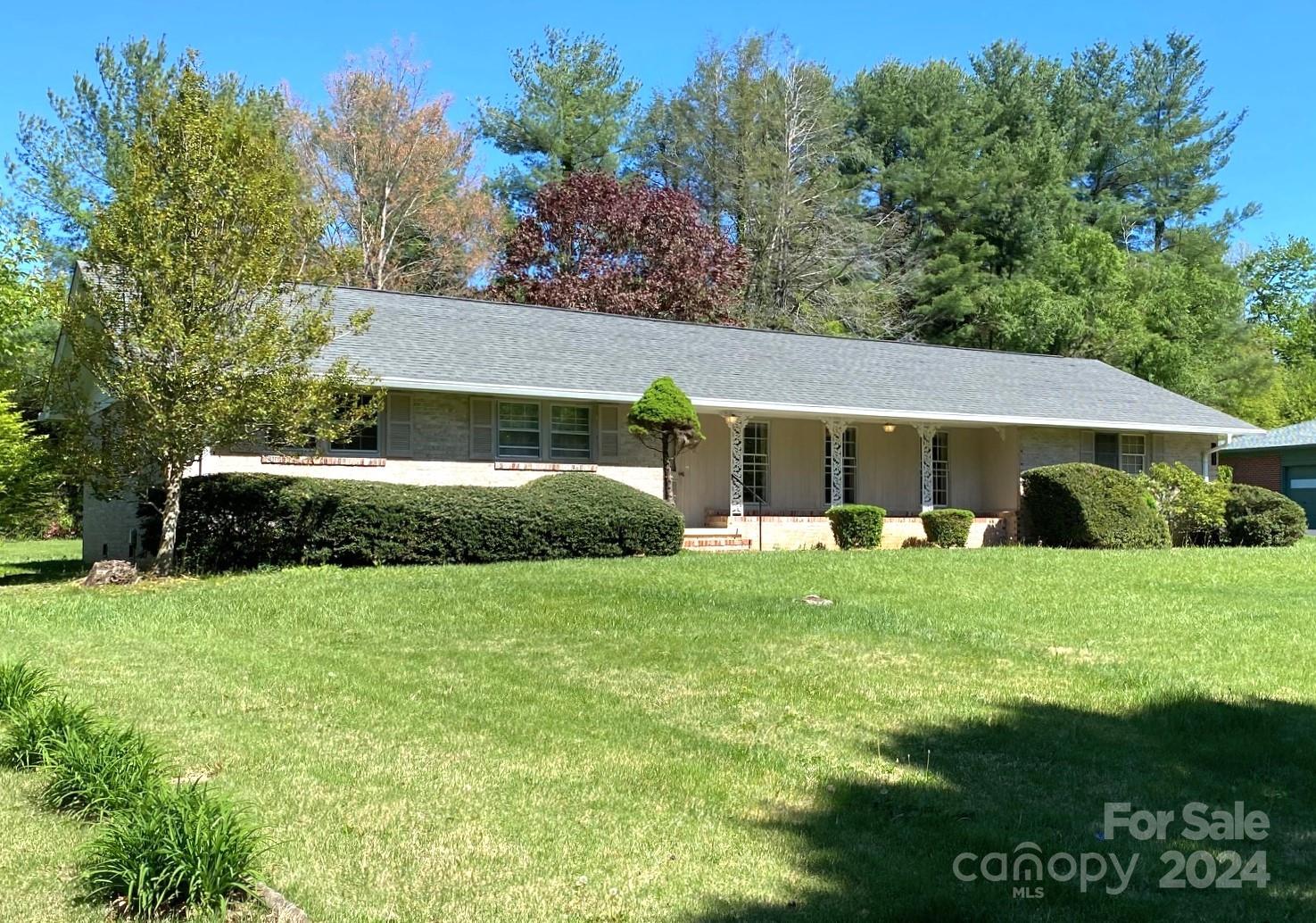 399 Balsam Road Hendersonville, NC 28792 - Photo 1 of 16 Gallery Image 1