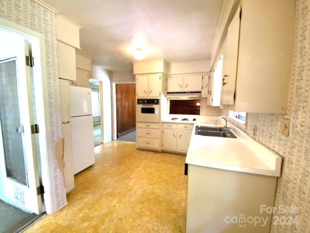 399 Balsam Road Hendersonville, NC 28792 - Photo 10 of 16 Gallery Image 10