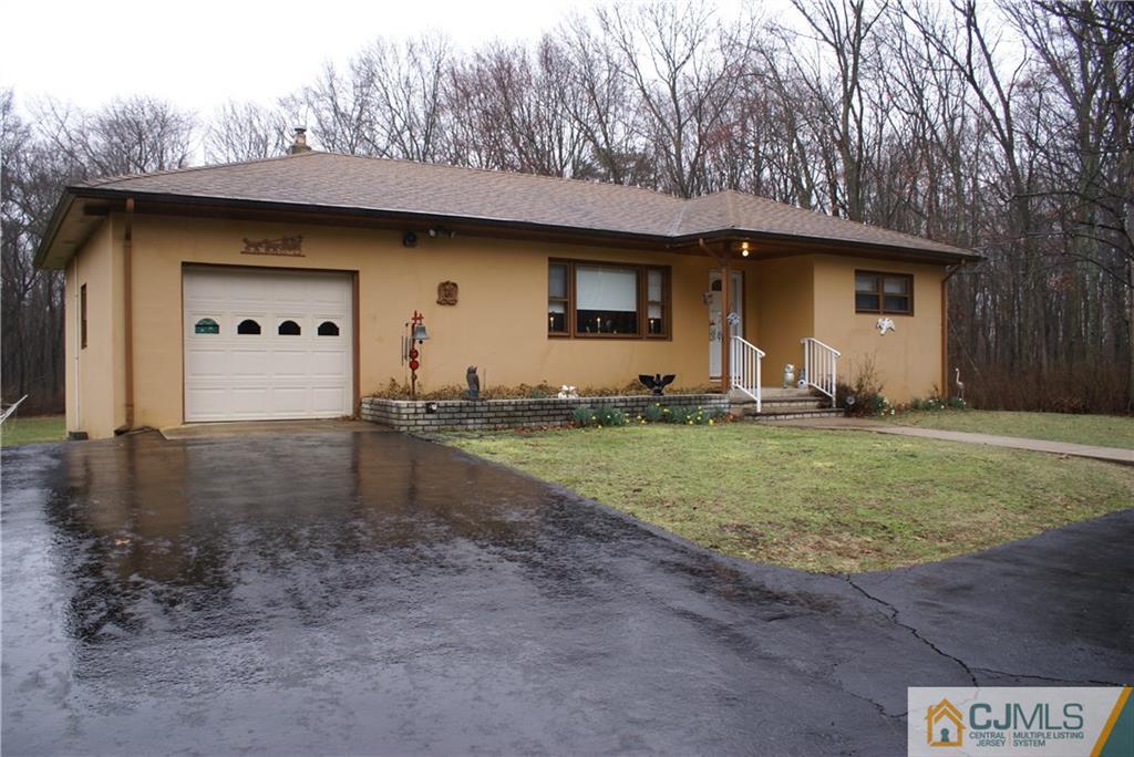387 Pleasant Valley Road Old Bridge, NJ 08857 - Photo 2 of 10 Gallery Image 2