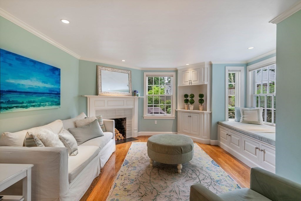 15 Woodridge Road Wellesley, MA 02482 - Photo 10 of 36 Gallery Image 10