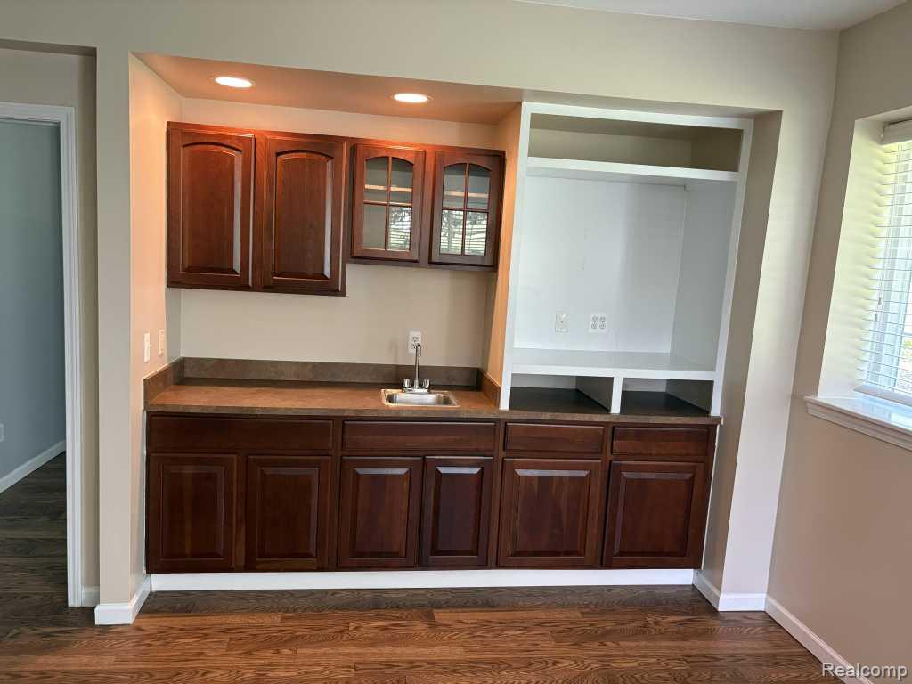 124 Champlain Boulevard Howell, MI 48843 - Photo 26 of 31 124-Champlain-Blvd-26.jpg