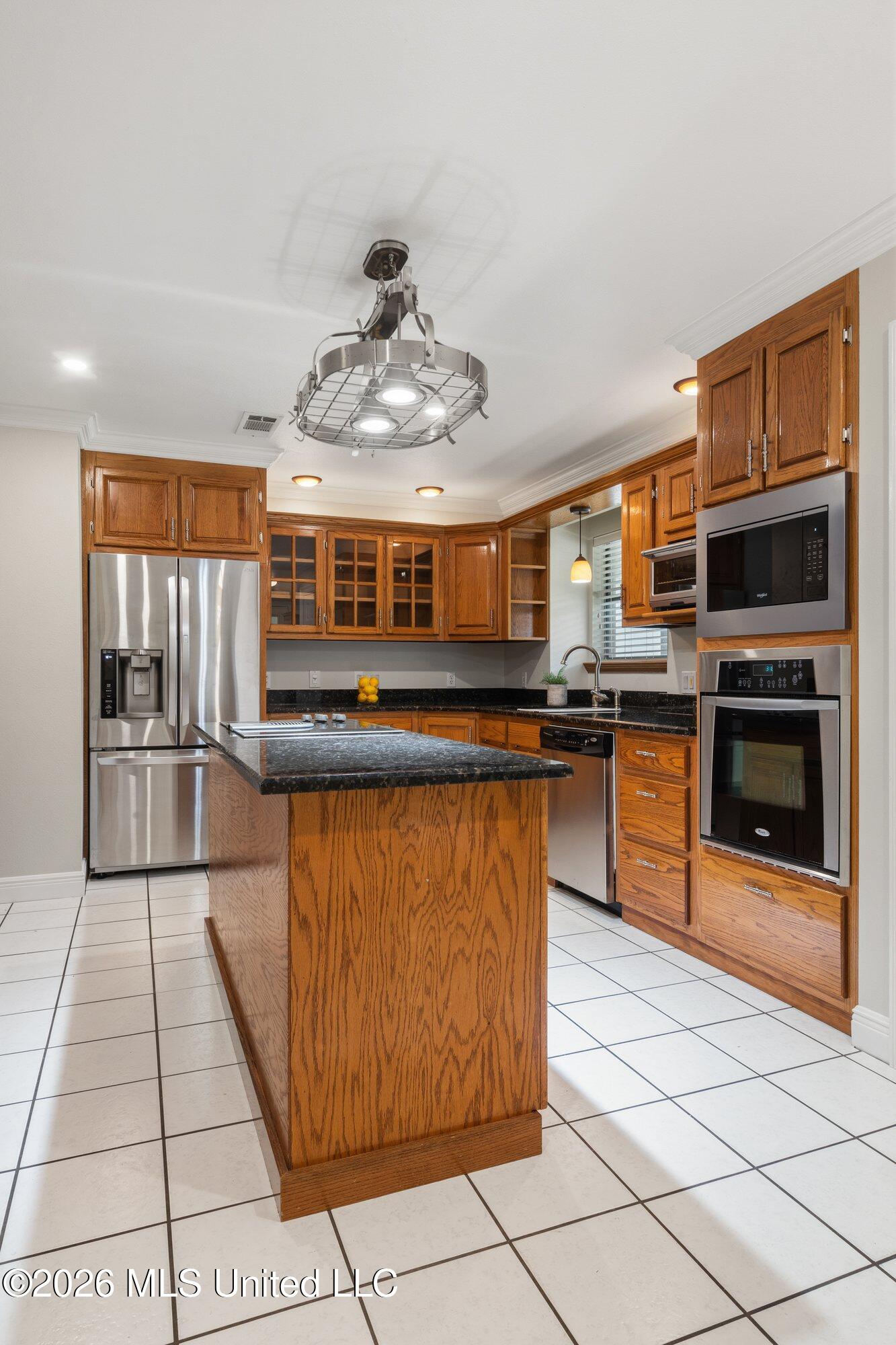 18029 Commission Road Long Beach, MS 39560 - Photo 8 of 34 Kitchen