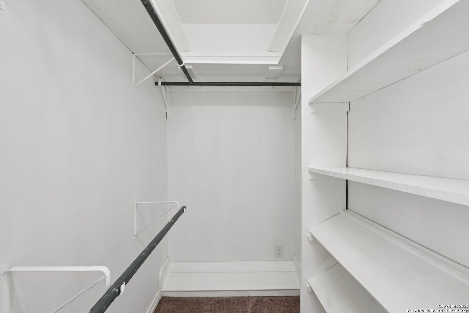 6630 Spring Hollow Street San Antonio, TX 78249 - Photo 34 of 40