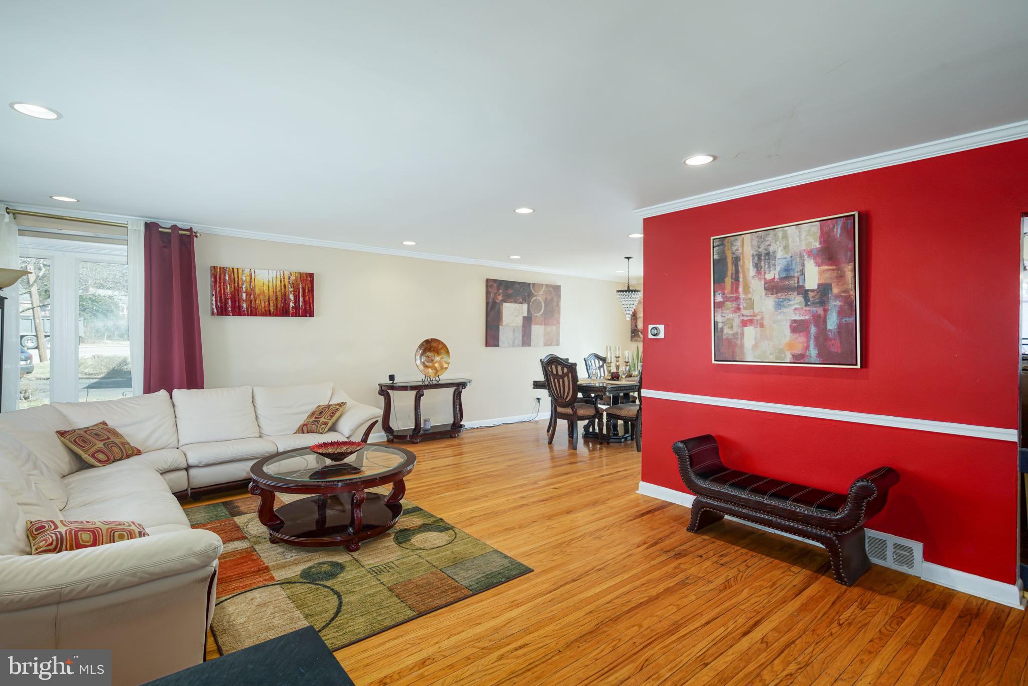 538 Laverock Road Glenside, PA 19038 - Photo 3 of 37 Gallery Image 3