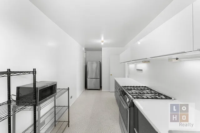 $759,000 | 266 East Broadway, Unit B1208 | Lower East Side