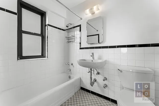 $759,000 | 266 East Broadway, Unit B1208 | Lower East Side