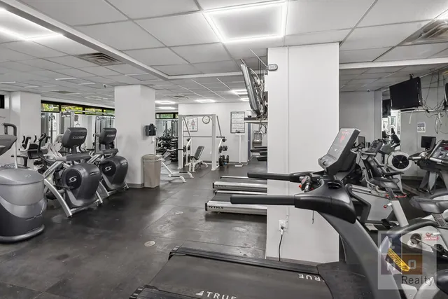 $759,000 | 266 East Broadway, Unit B1208 | Lower East Side