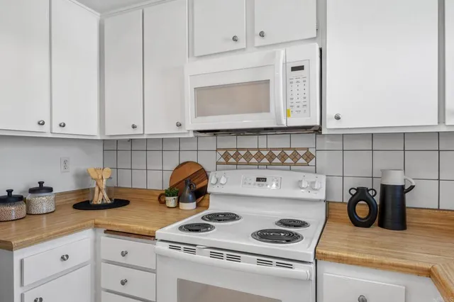 $479,000 | 3468 Los Mochis Way, Oceanside, CA 92056