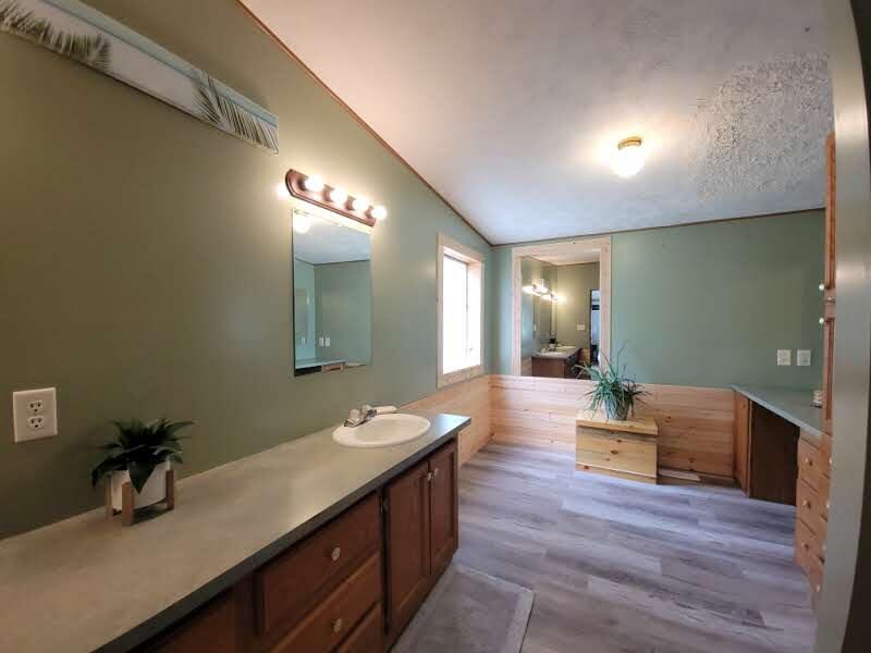 6414 West 18 Road Mesick, MI 49668 - Photo 17 of 53 Primary Bathroom
