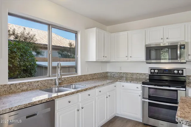 $650,000 | 2242 East Soft Wind Drive, Phoenix, AZ 85024
