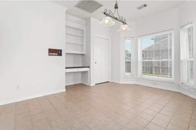 $385,000 | 6180 Sheridan Oaks Drive, Beaumont, TX 77706