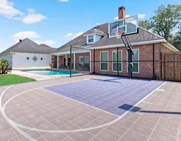 $385,000 | 6180 Sheridan Oaks Drive, Beaumont, TX 77706