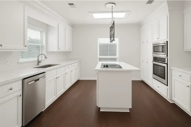 $385,000 | 6180 Sheridan Oaks Drive, Beaumont, TX 77706